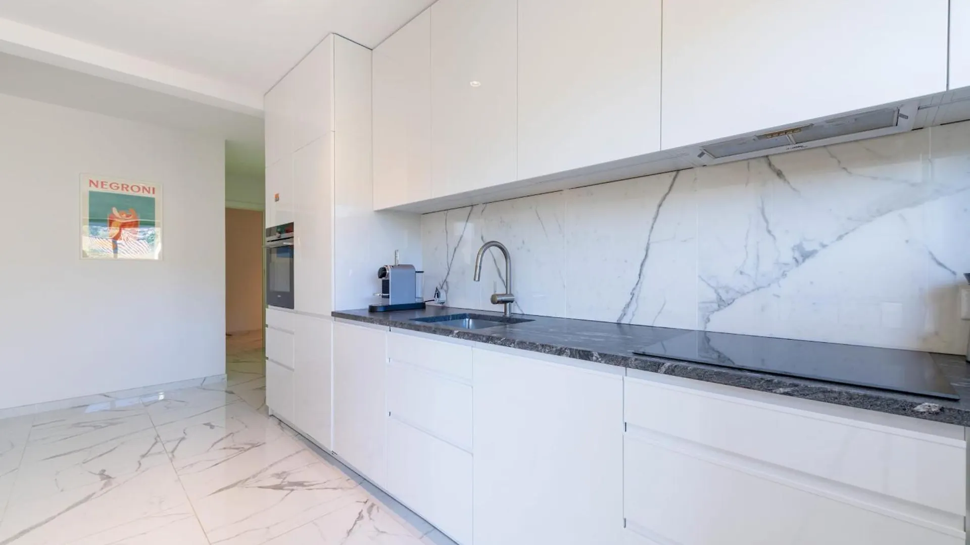 Spacious 2-Br Apartment In A Residence With Pool Cannes