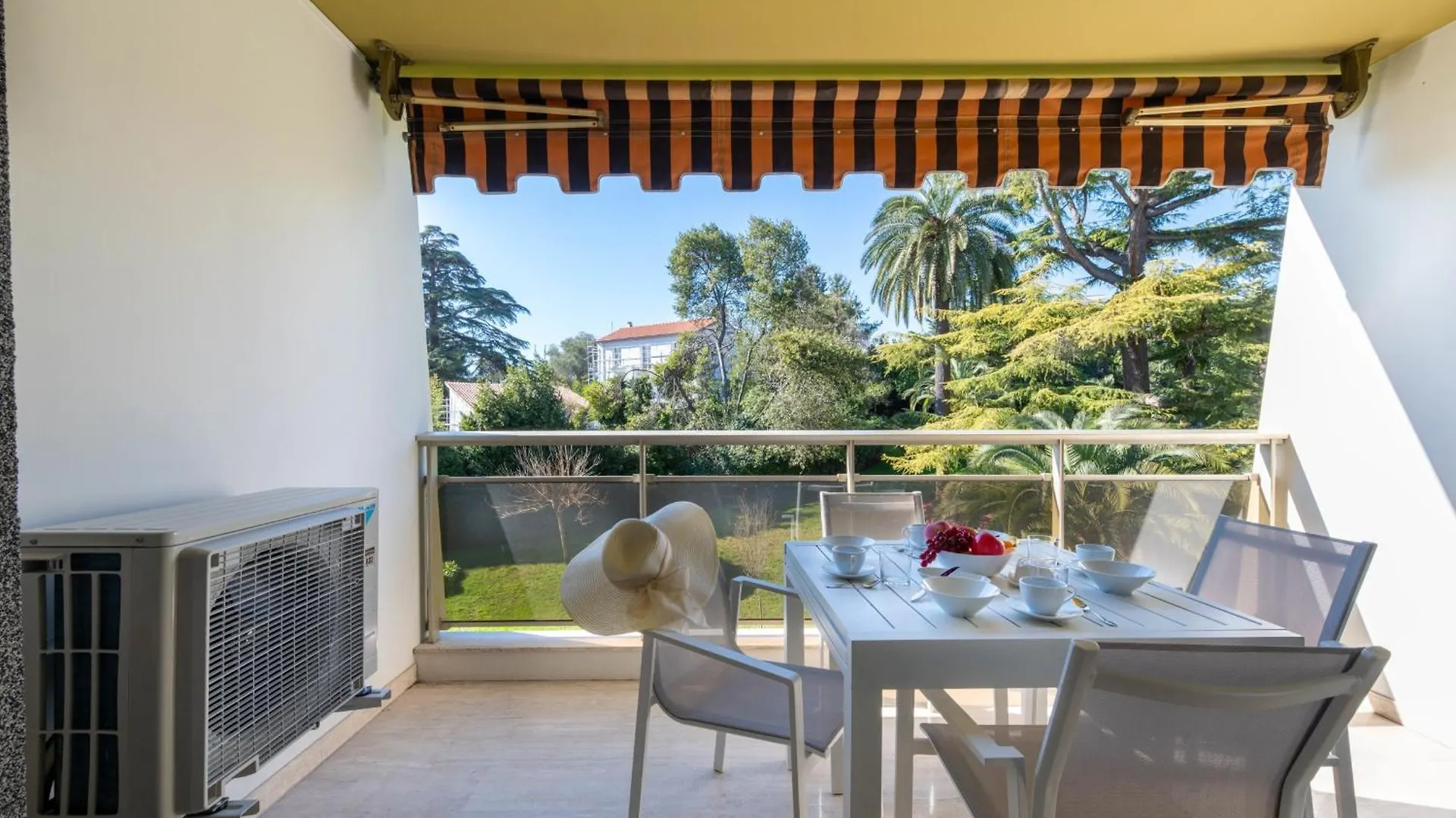 Spacious 2-Br Apartment In A Residence With Pool Cannes 0*,  France
